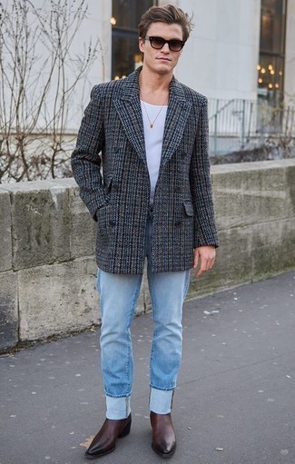 Какие ботинки челси носить с голубыми джинсами мужчине