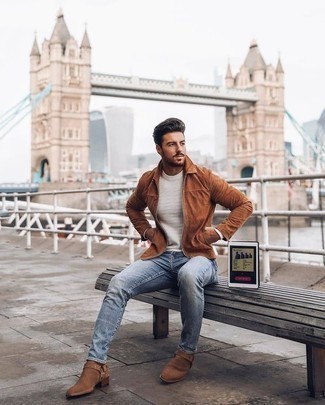 Какие ботинки челси носить с голубыми джинсами мужчине