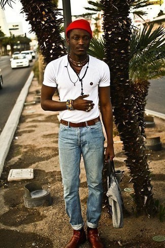 Какие ботинки челси носить с голубыми джинсами мужчине