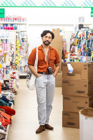 Какие ботинки челси носить с голубыми джинсами мужчине