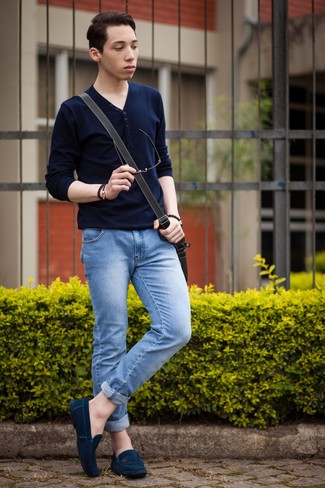 Какие мокасины носить с голубыми джинсами мужчине