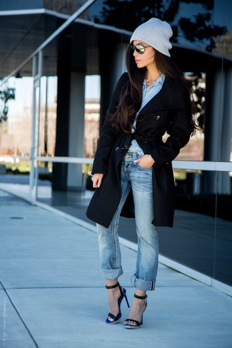 Какие босоножки на каблуке носить с голубыми джинсами