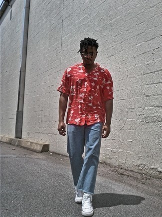 Какие высокие кеды носить с голубыми джинсами мужчине