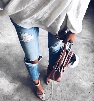 С чем носить голубые джинсы женщине