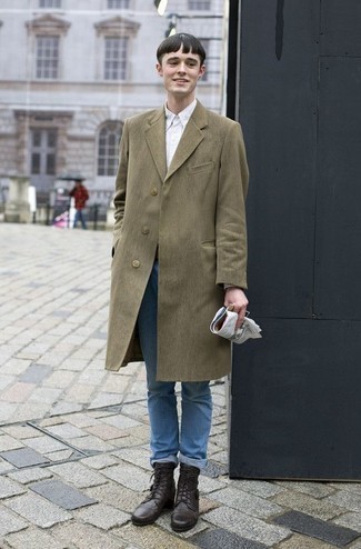 Какие длинные пальто носить с голубыми джинсами