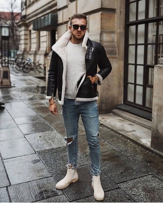 Какие короткие дубленки носить с голубыми джинсами мужчине