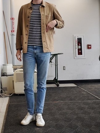 Какие куртки-рубашки носить с голубыми джинсами мужчине