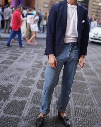 Какие лоферы с кисточками носить с голубыми джинсами