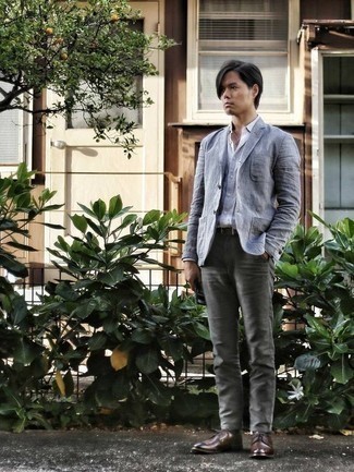 С чем носить голубой льняной пиджак мужчине