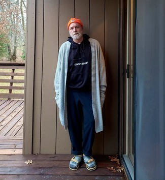 С чем носить голубой открытый кардиган мужчине