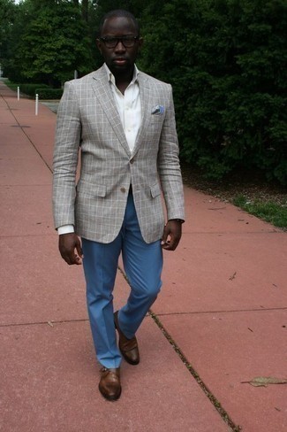 С чем носить голубой нагрудный платок с принтом