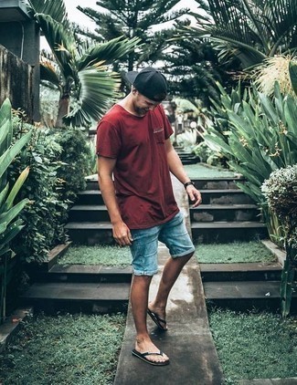 Какие сланцы носить с голубыми шортами мужчине