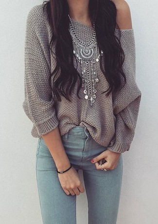 С чем носить голубые джинсы скинни