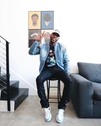 С чем носить голубые кеды мужчине