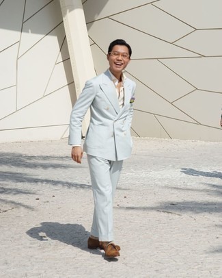 Какие оксфорды носить с голубым костюмом