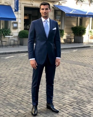 С чем носить голубой галстук мужчине