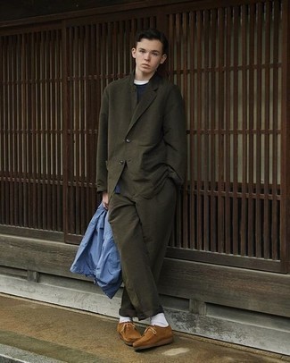 С чем носить голубую ветровку мужчине