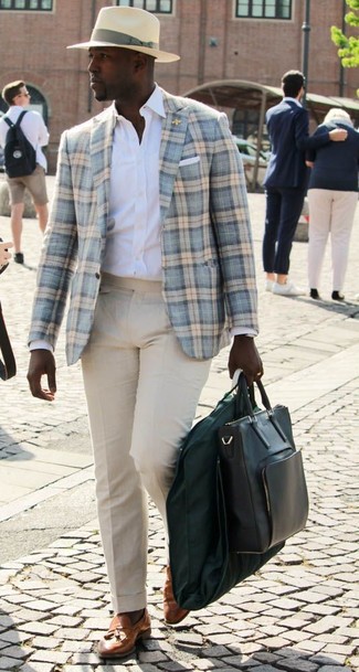 С чем носить голубой шерстяной пиджак мужчине