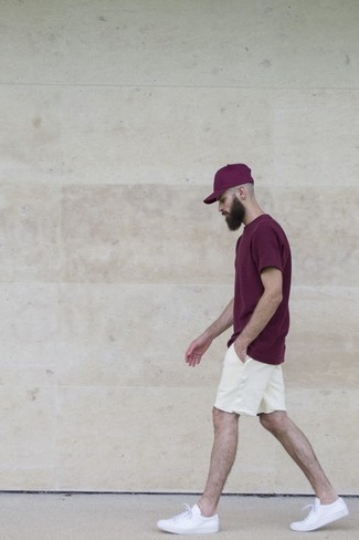 С чем носить светло-фиолетовую бейсболку мужчине