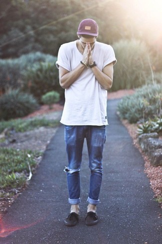 С чем носить светло-фиолетовую бейсболку мужчине