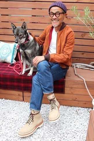 С чем носить светло-фиолетовую шапку мужчине