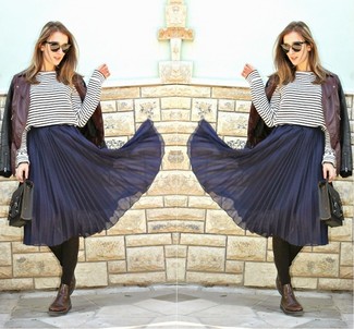 С чем носить светло-фиолетовую косуху женщине