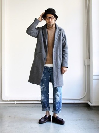 С чем носить светло-фиолетовые кожаные лоферы мужчине