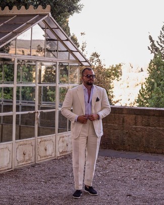 С чем носить светло-фиолетовый нагрудный платок