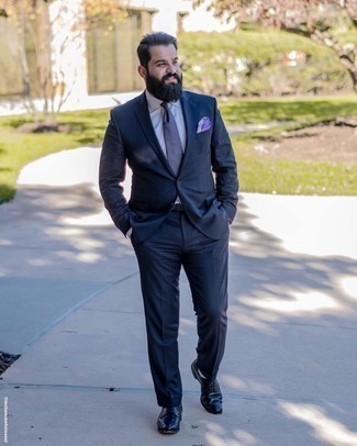 С чем носить светло-фиолетовый нагрудный платок