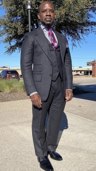 С чем носить светло-фиолетовый галстук мужчине