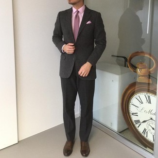 С чем носить светло-фиолетовый галстук мужчине