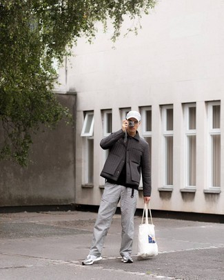 С чем носить льняные брюки чинос