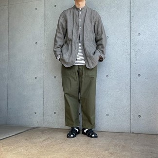 С чем носить льняную рубашку с длинным рукавом мужчине