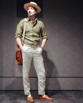 С чем носить льняную рубашку с длинным рукавом мужчине