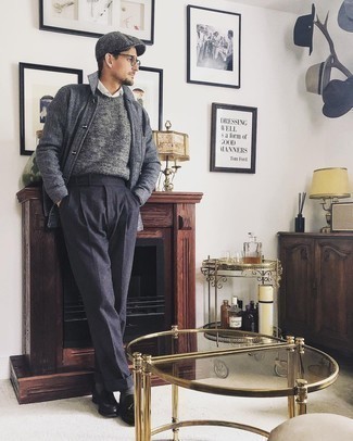 Как носить лоферы с свитером с круглым вырезом мужчине