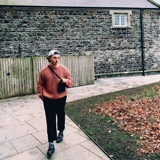 Как носить лоферы с свитером с круглым вырезом мужчине