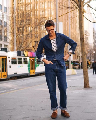 Как носить лоферы с джинсовой рубашкой мужчине