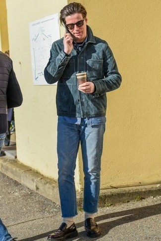 Как носить лоферы с курткой-рубашкой мужчине