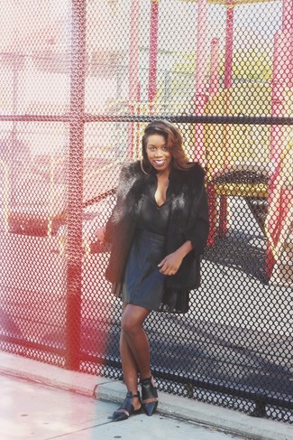 Как носить блузку с длинным рукавом с безрукавкой