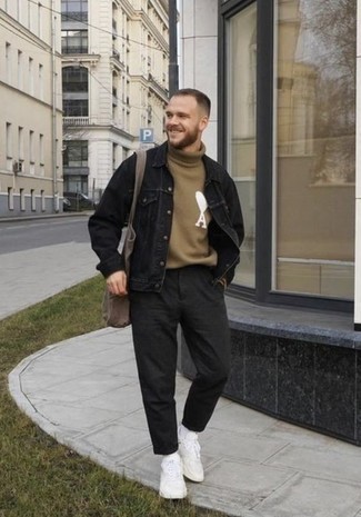 Как носить низкие кеды с джинсовой курткой мужчине