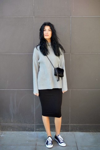 Как носить низкие кеды с свободным свитером