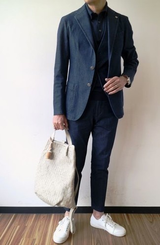 Как носить низкие кеды с жилетом