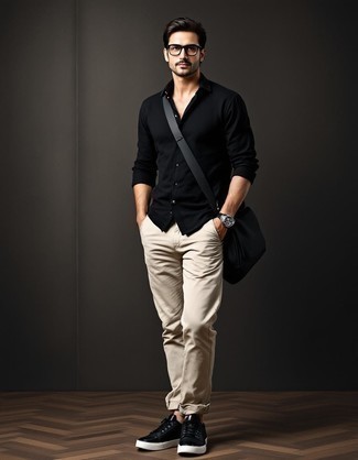 С чем носить сумку почтальона