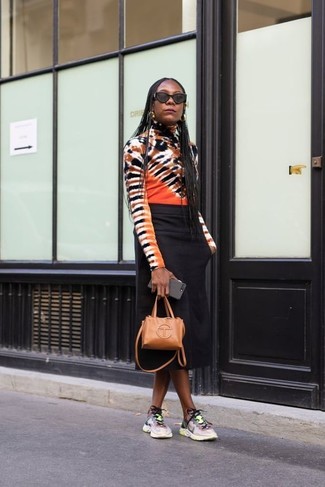 Как носить юбку-миди с водолазкой