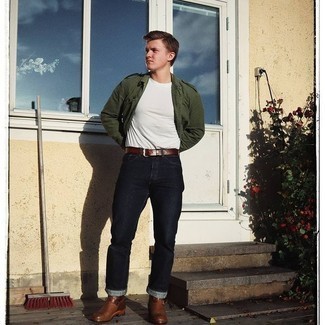 С чем носить куртку в стиле милитари мужчине