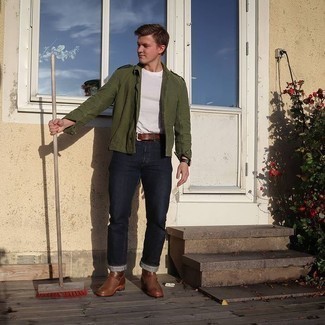 С чем носить куртку в стиле милитари мужчине