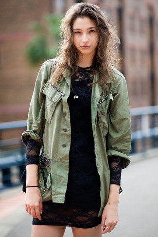 С чем носить куртку в стиле милитари