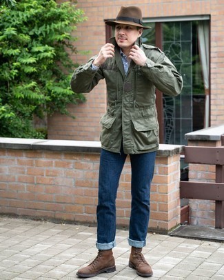 С чем носить куртку в стиле милитари мужчине