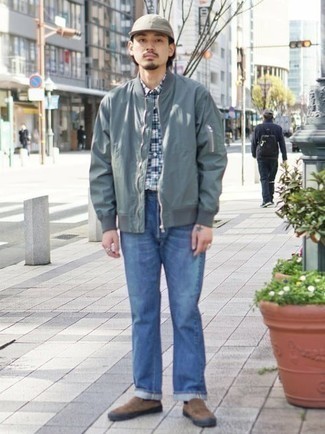 Какие рубашки с коротким рукавом носить с мятным бомбером мужчине