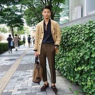 С чем носить мятный браслет мужчине